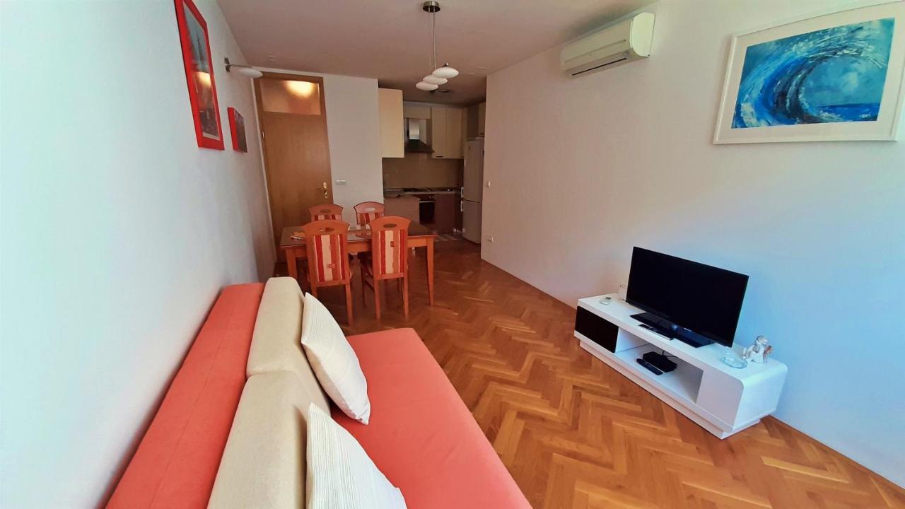 Apartment Jen Omis Ngoại thất bức ảnh