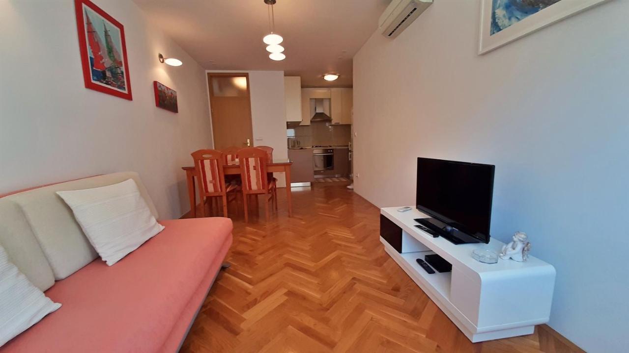 Apartment Jen Omis Ngoại thất bức ảnh